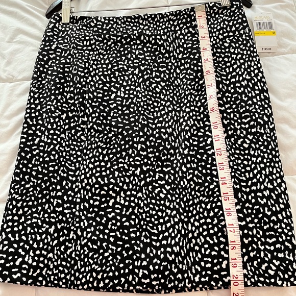 Michael Kors skirt - Picture 3 of 5